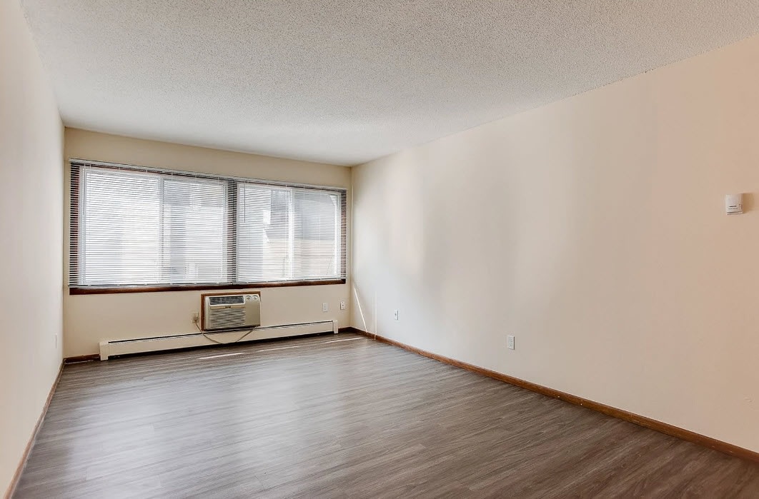 3016 Grand Avenue S Image 5