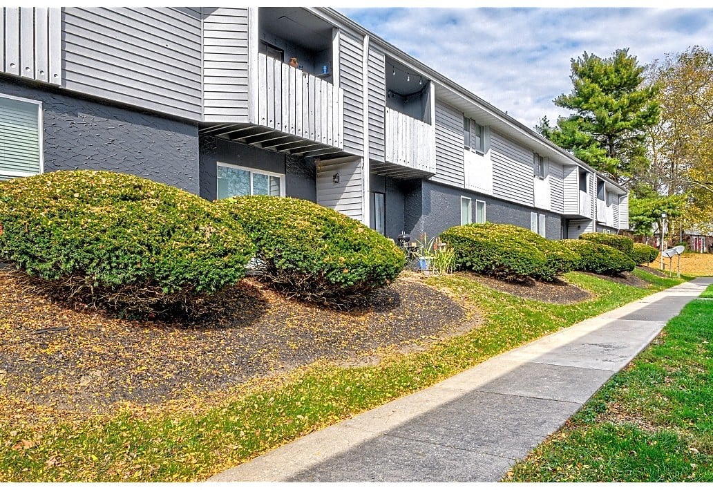 Somerford Square Apartments Image 16