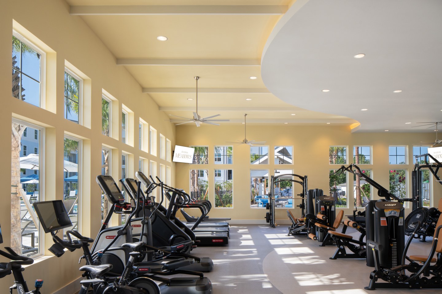 Aventon Meadows Image 15