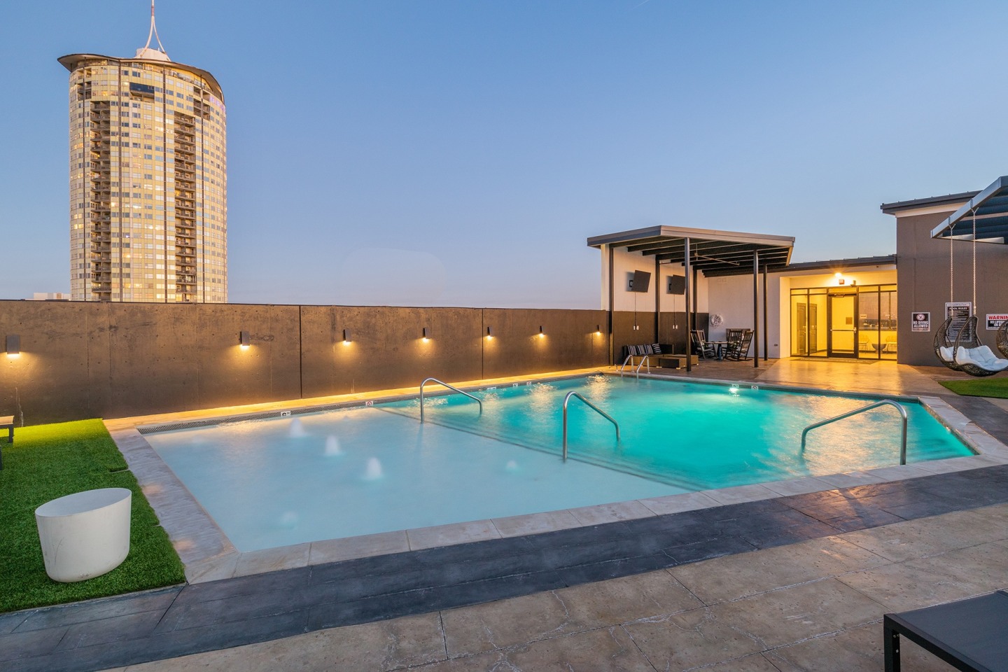 The Cosmopolitan Image 12