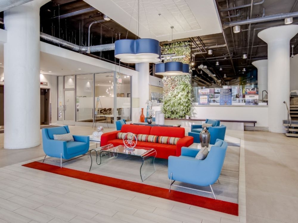 520 Park Image 6