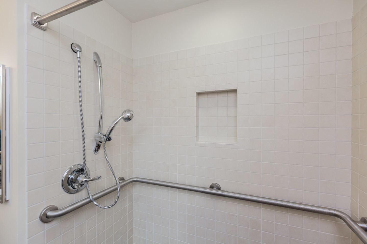 Mactavish Flats Image 15