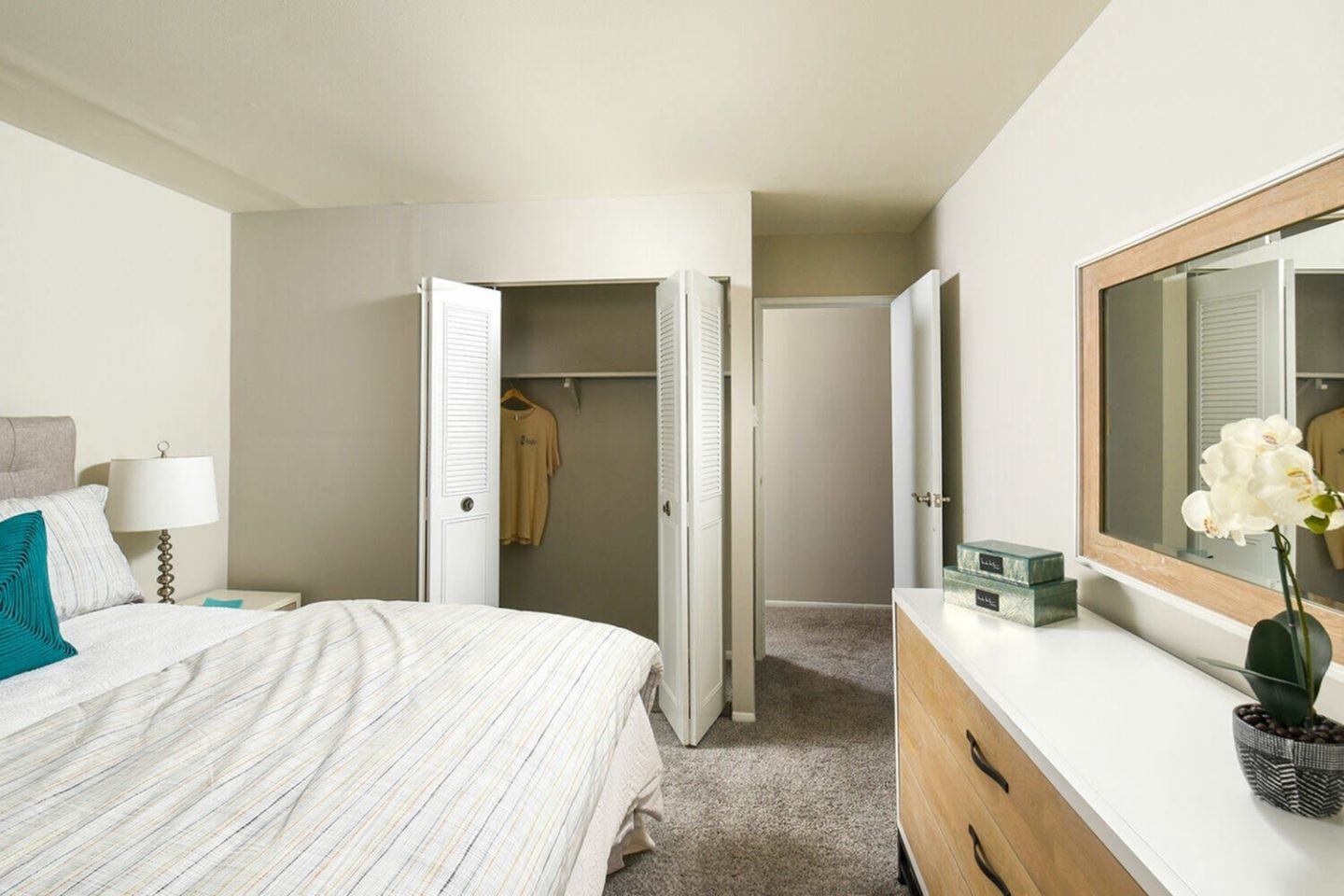 Hatfield Village Image 45