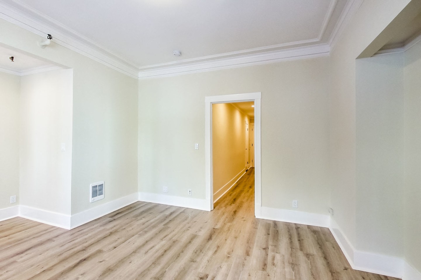 795 PINE Image 7