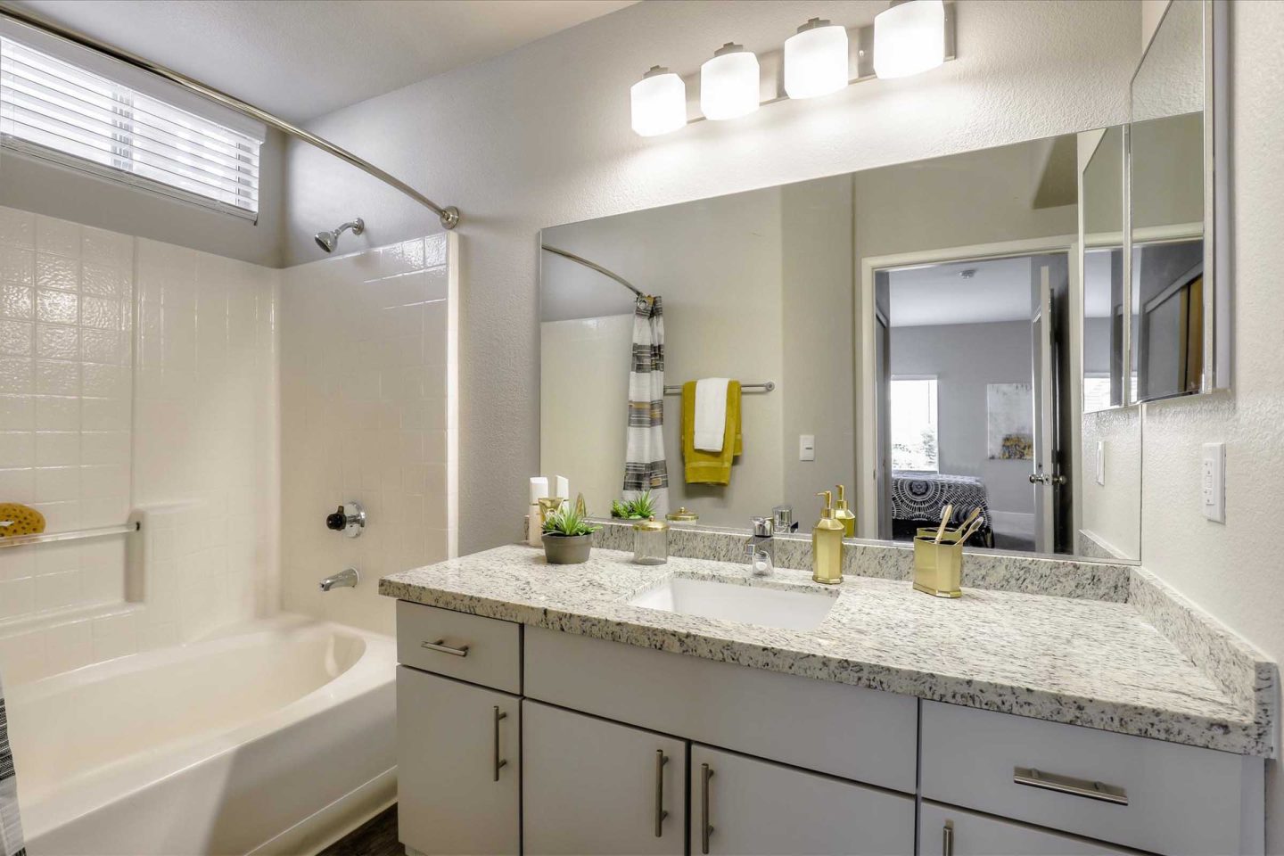 South Valley Ranch Apartments Image 48