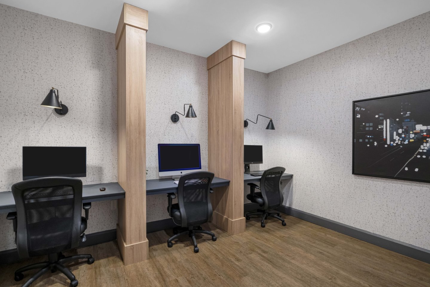 StateHouse Varsity - Student Housing Image 10