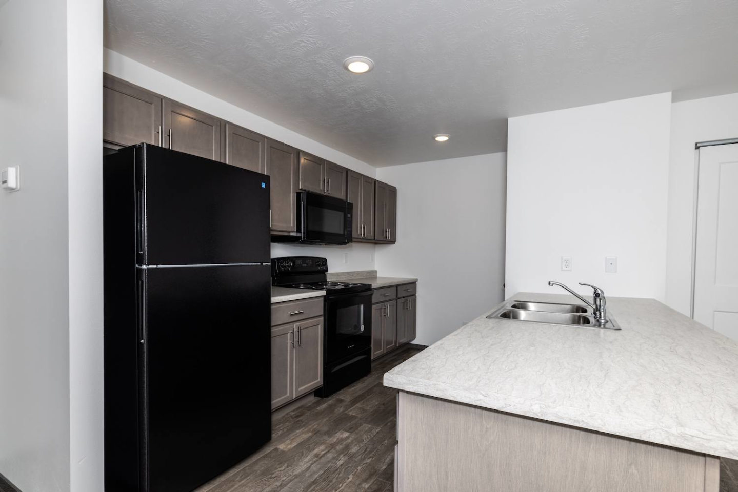 Cherry Creek Village Image 6