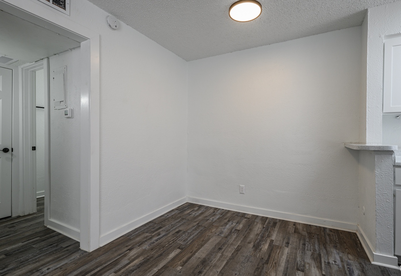 Regency Apartments Image 3