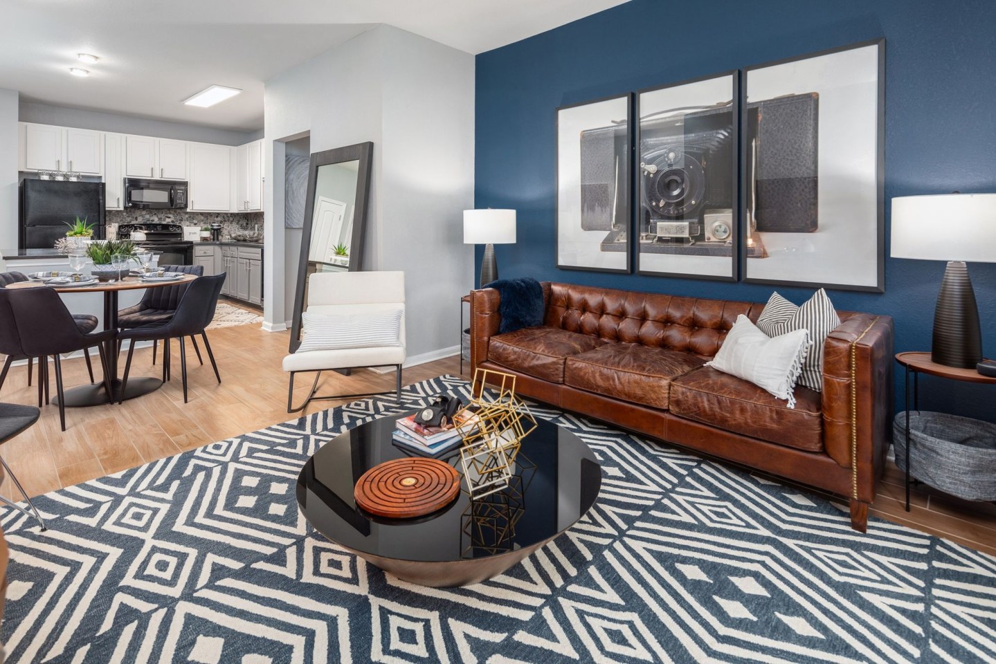 Luxe at 1820 Image 2