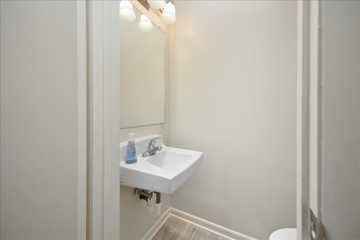 Oak Hill Townhomes Image 9
