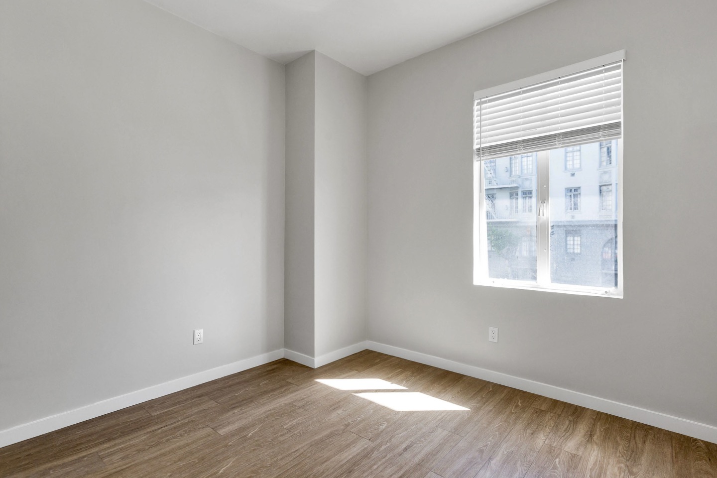 1244 California Apartments Image 16