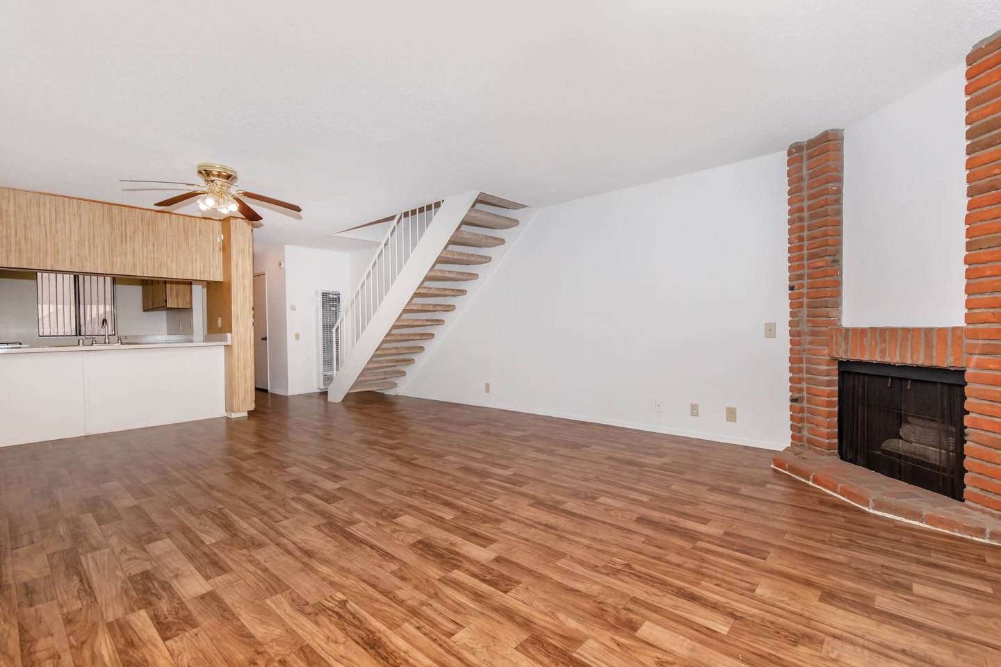 Huntington Lakes Apartments Image 18