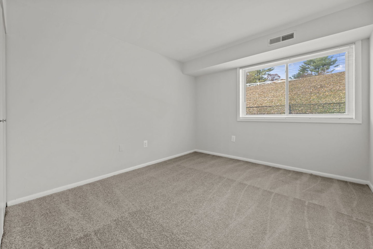 Tysons View Image 16