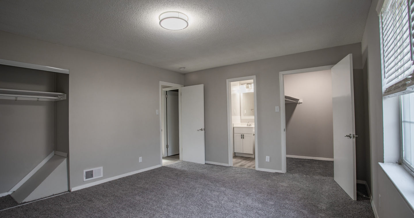 Crown Point Townhomes Image 7