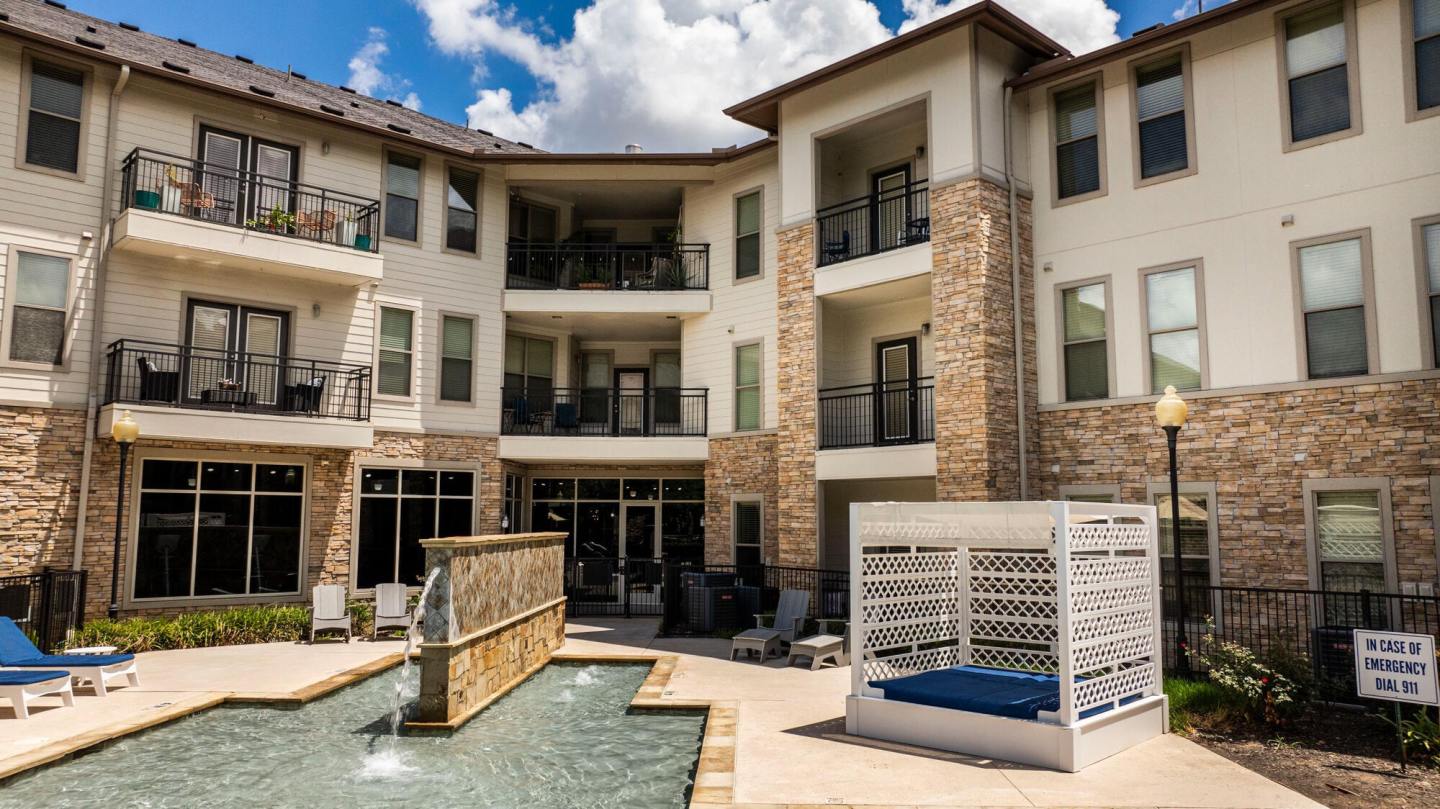 Olympus at Waterside Estates Image 18