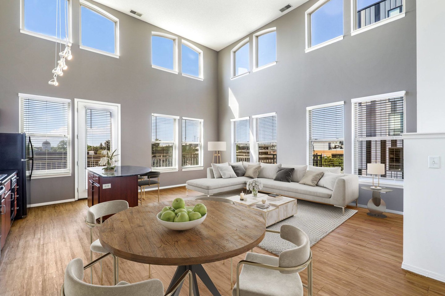 Uptown Lake Apartments Image 3