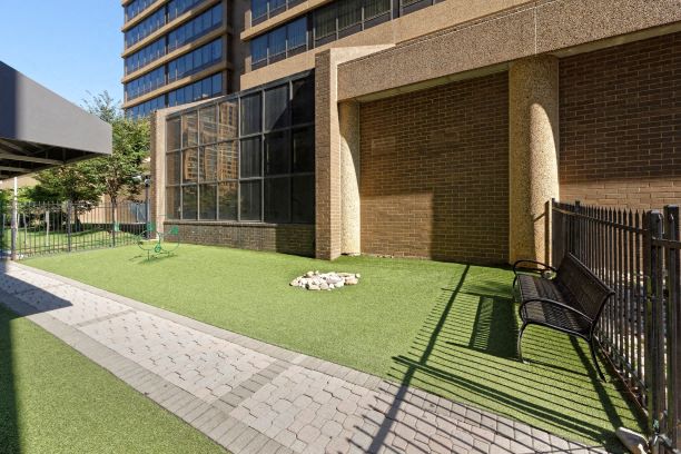 Lenox Club Image 26