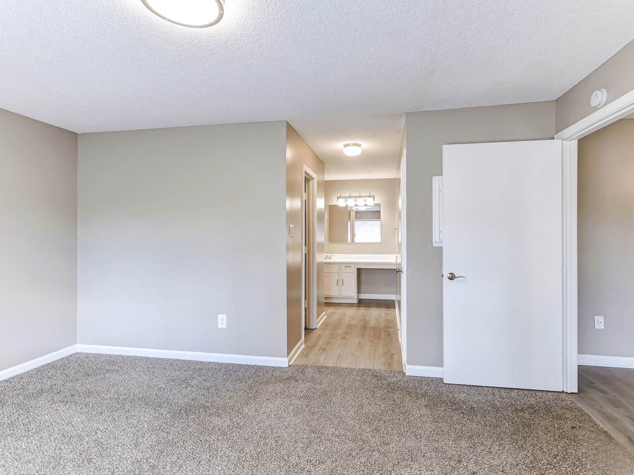 Waverly Apartments Image 34