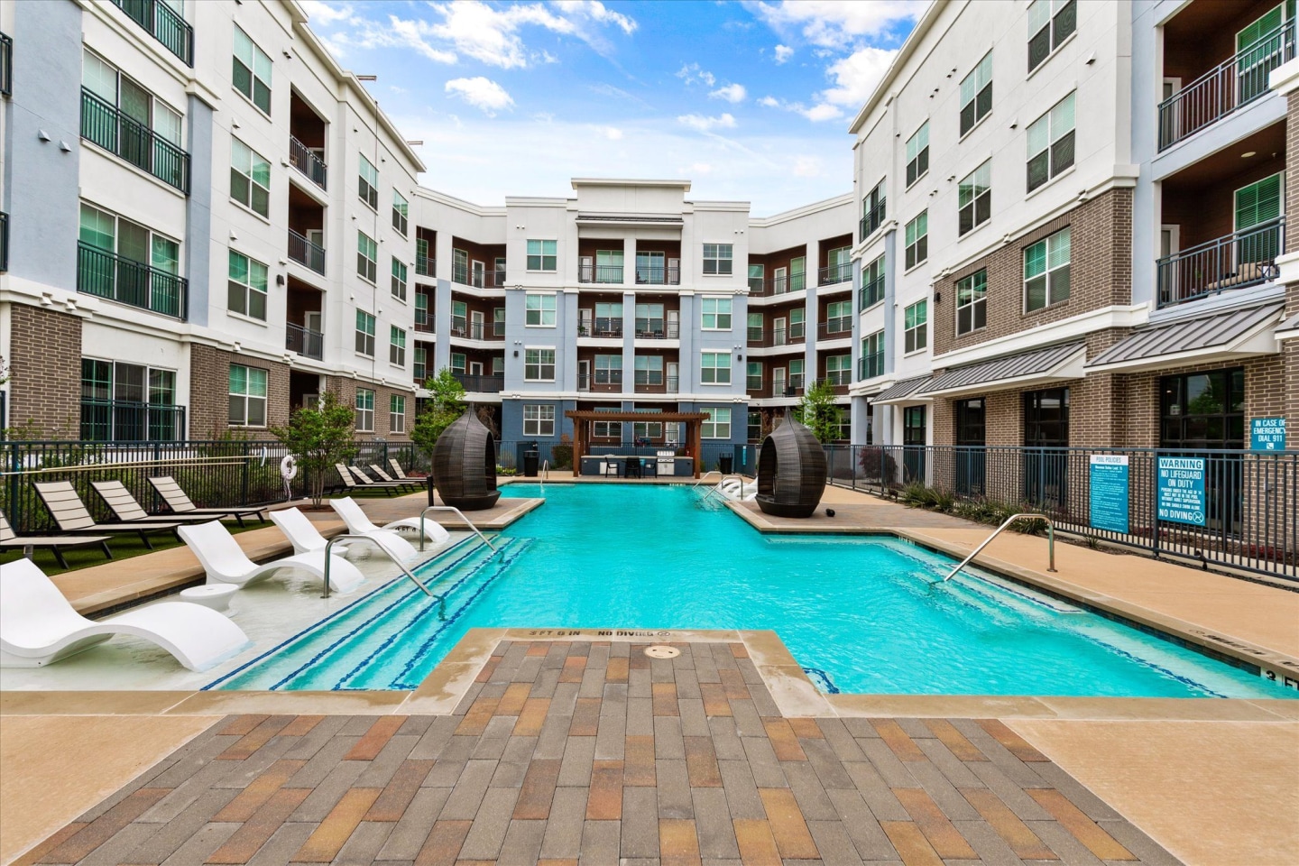 Shoreview Flats Image 15