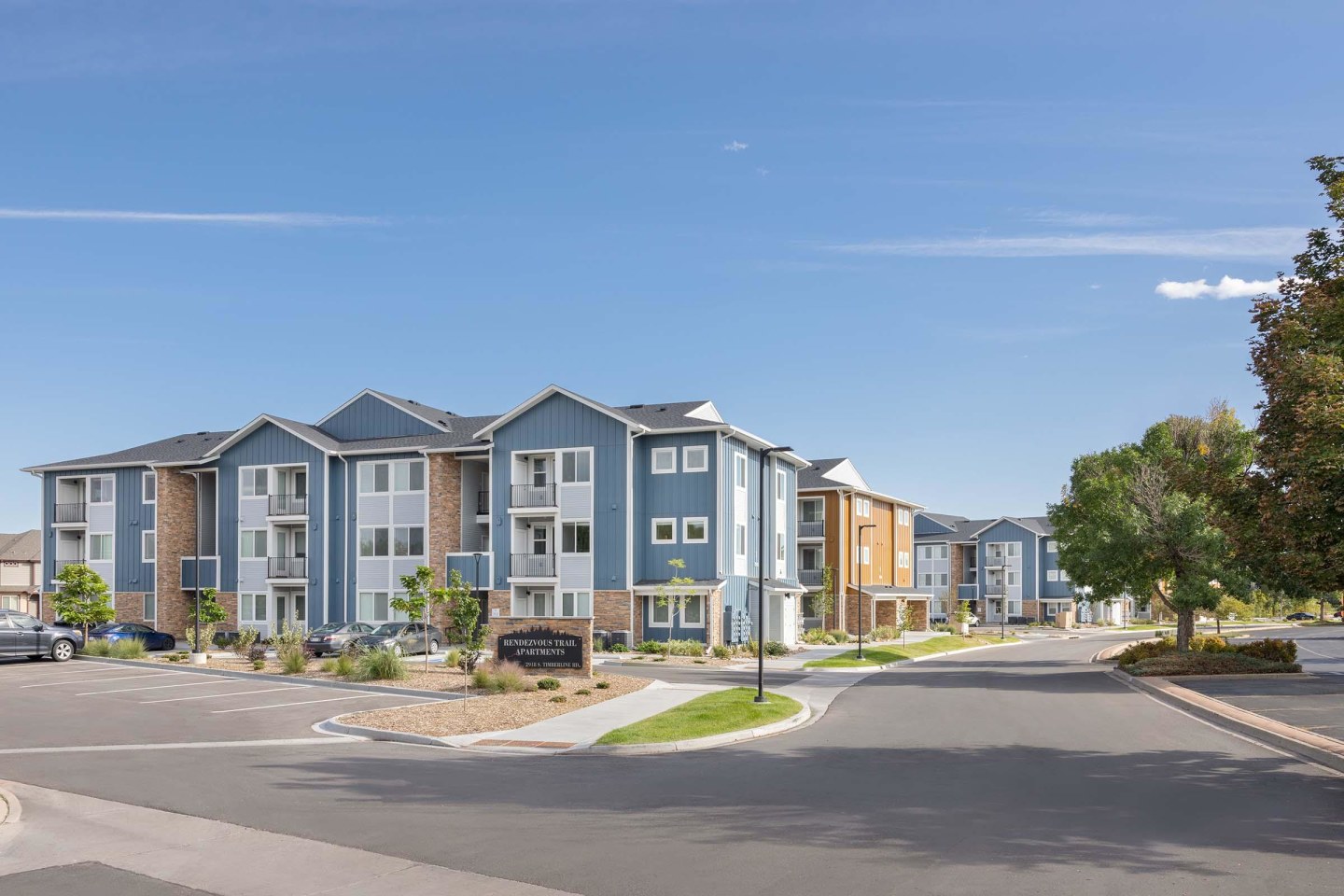 Rendezvous Trail Apartments Image 1