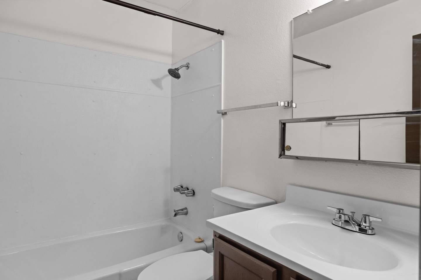 Conquistador Apartments Image 27