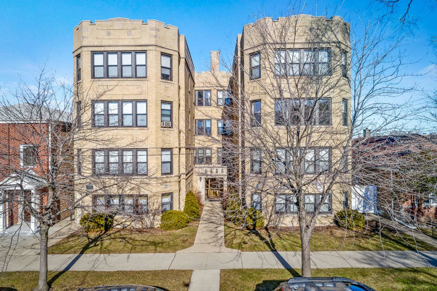 2542-46 W Summerdale Image 2