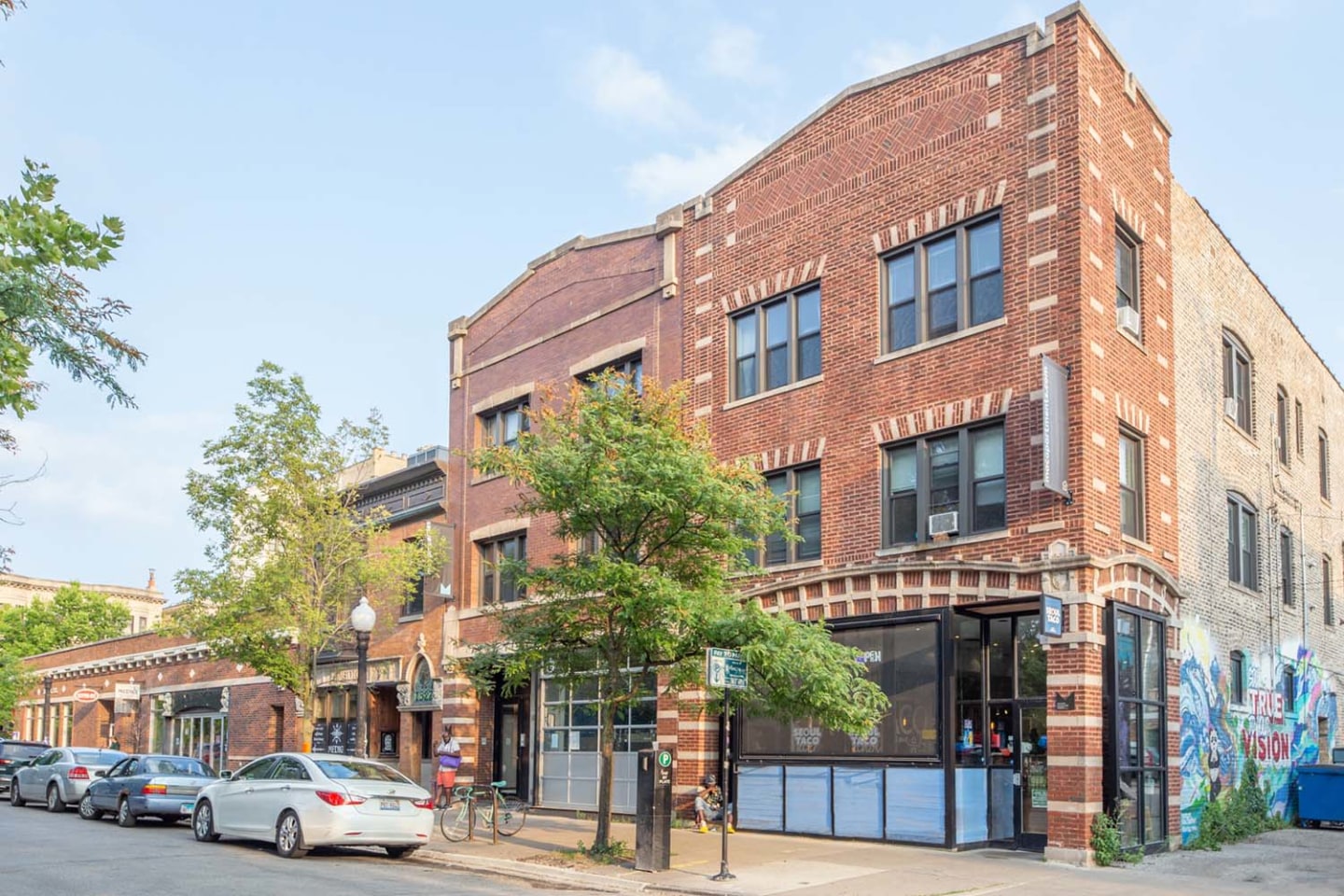 1321 E 57th Street Image 1