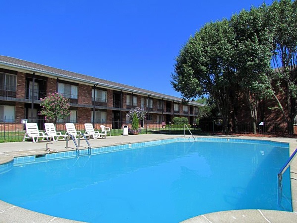 Huntington House Riverview Image 2