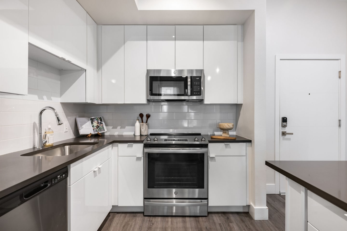 The Pointe on Westshore Image 7