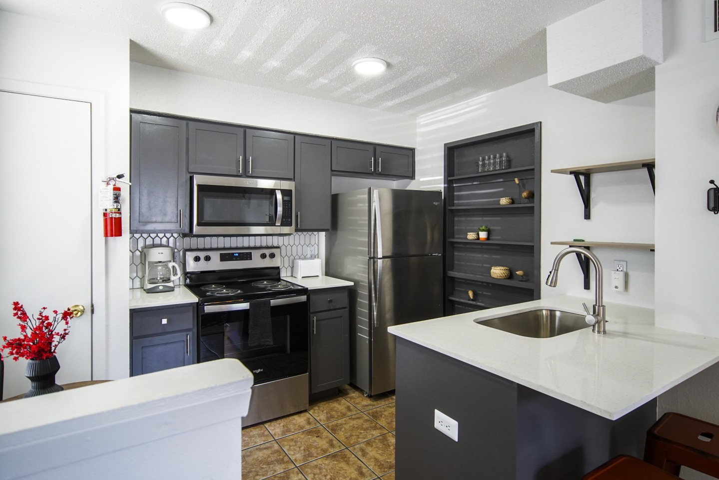 Town Lake Villas Image 1