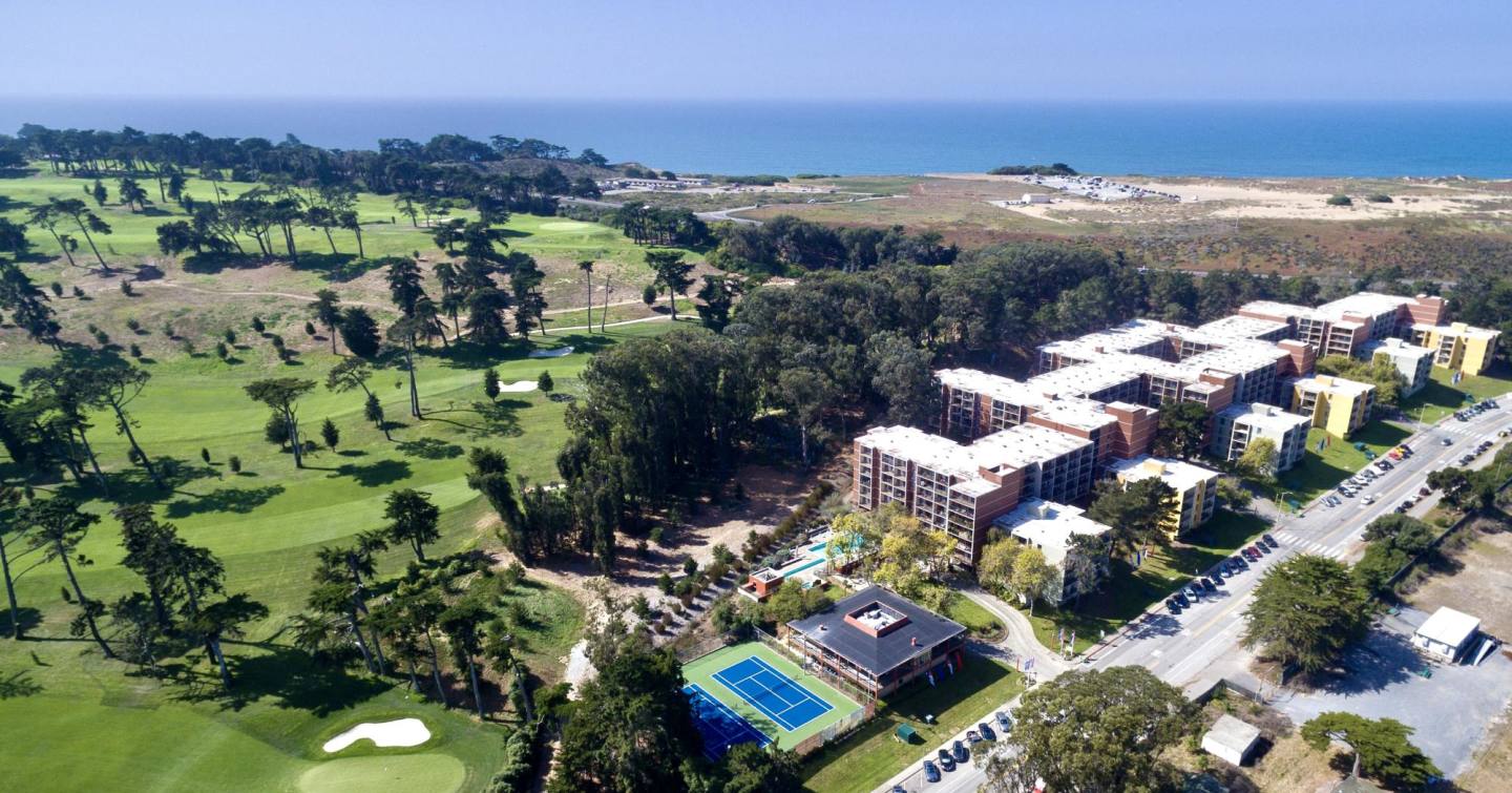 Lakewood Apartments at Lake Merced Image 35