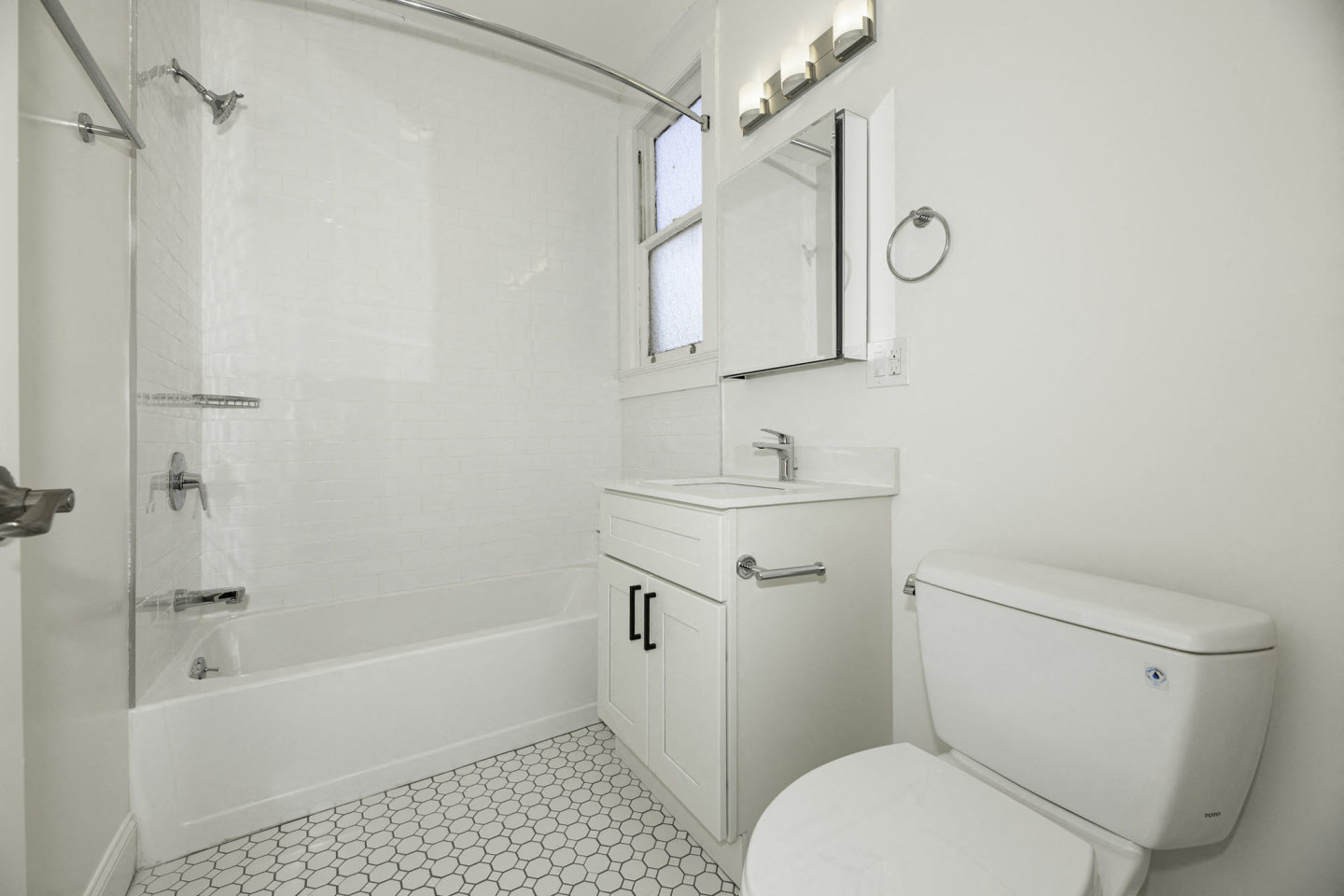 337 10TH AVENUE Apartments Image 16