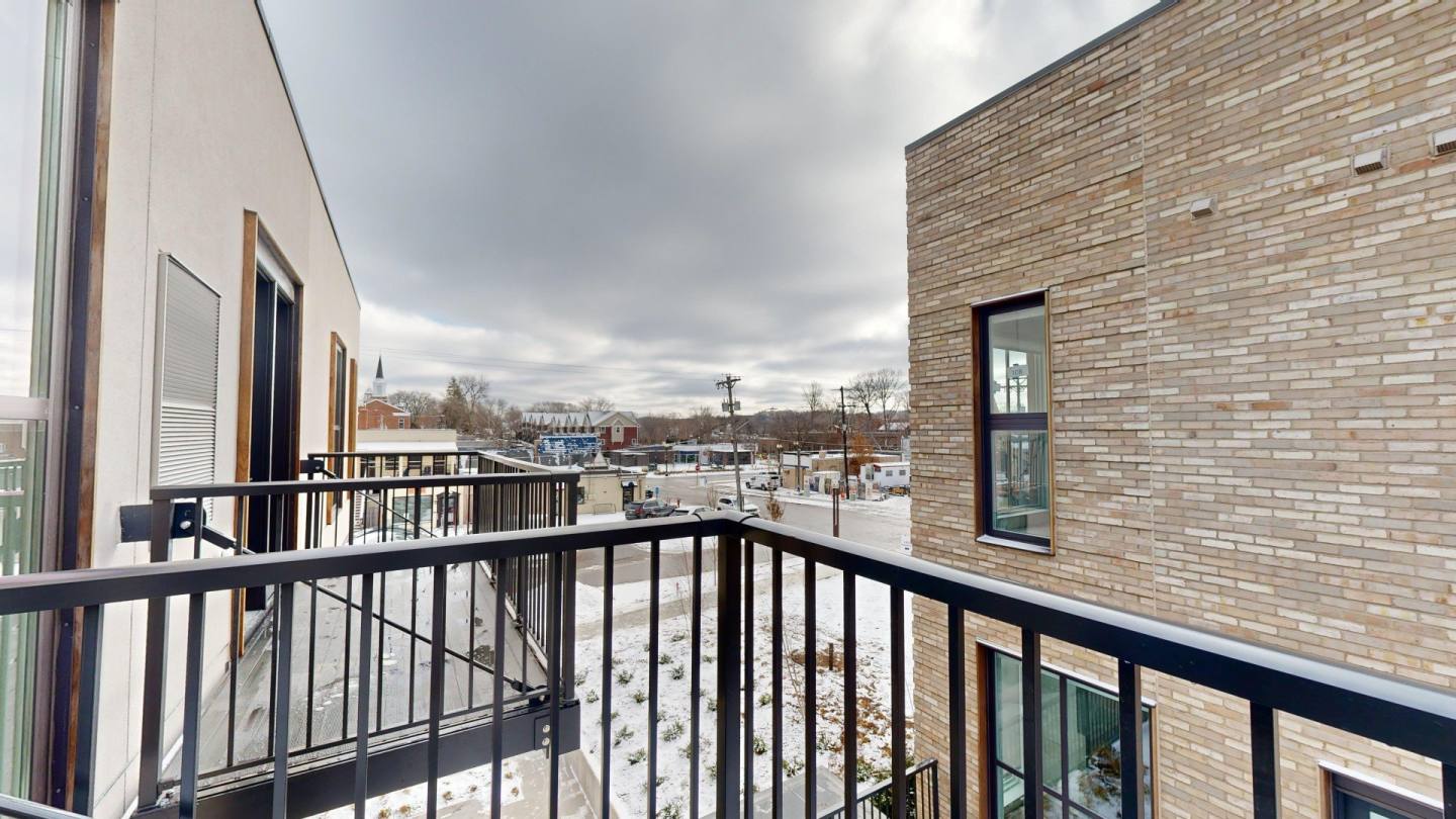One West Drive Image 90