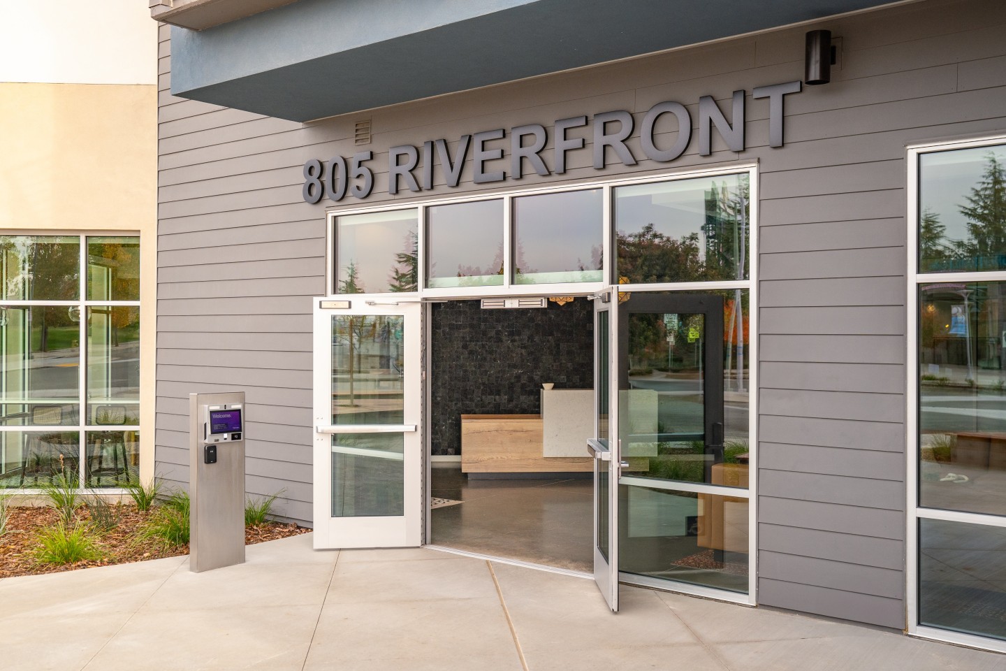 805 Riverfront Image 15