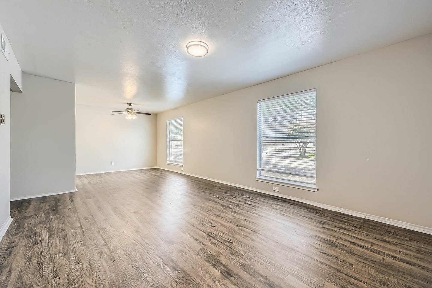 Ridgmar Oaks Image 31