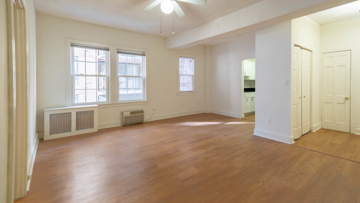 Connecticut Heights Image 8