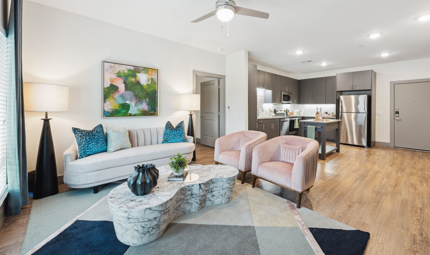 BroadVue Apartments Image 3