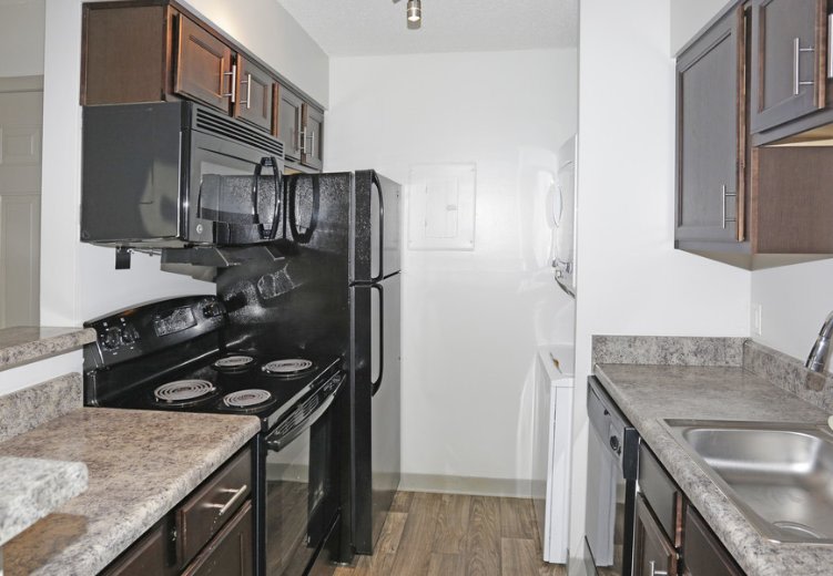 Brightwaters Apartments Image 16