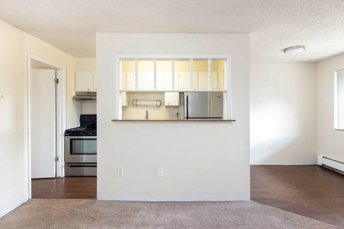 Meridian Garden Apartments Image 12