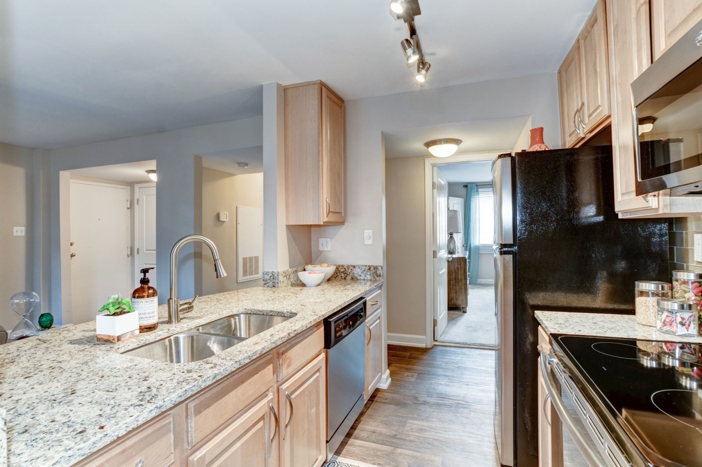 Ellicott Grove Image 10