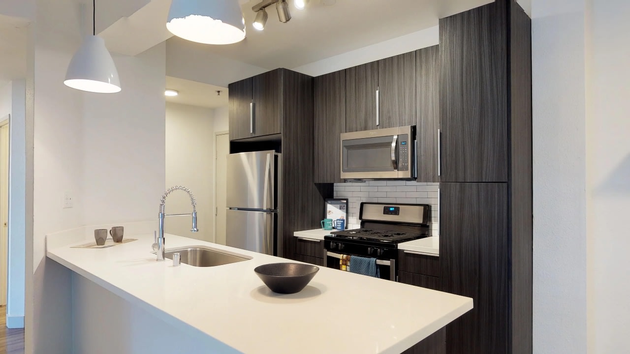 Alister Sherman Oaks Image 13