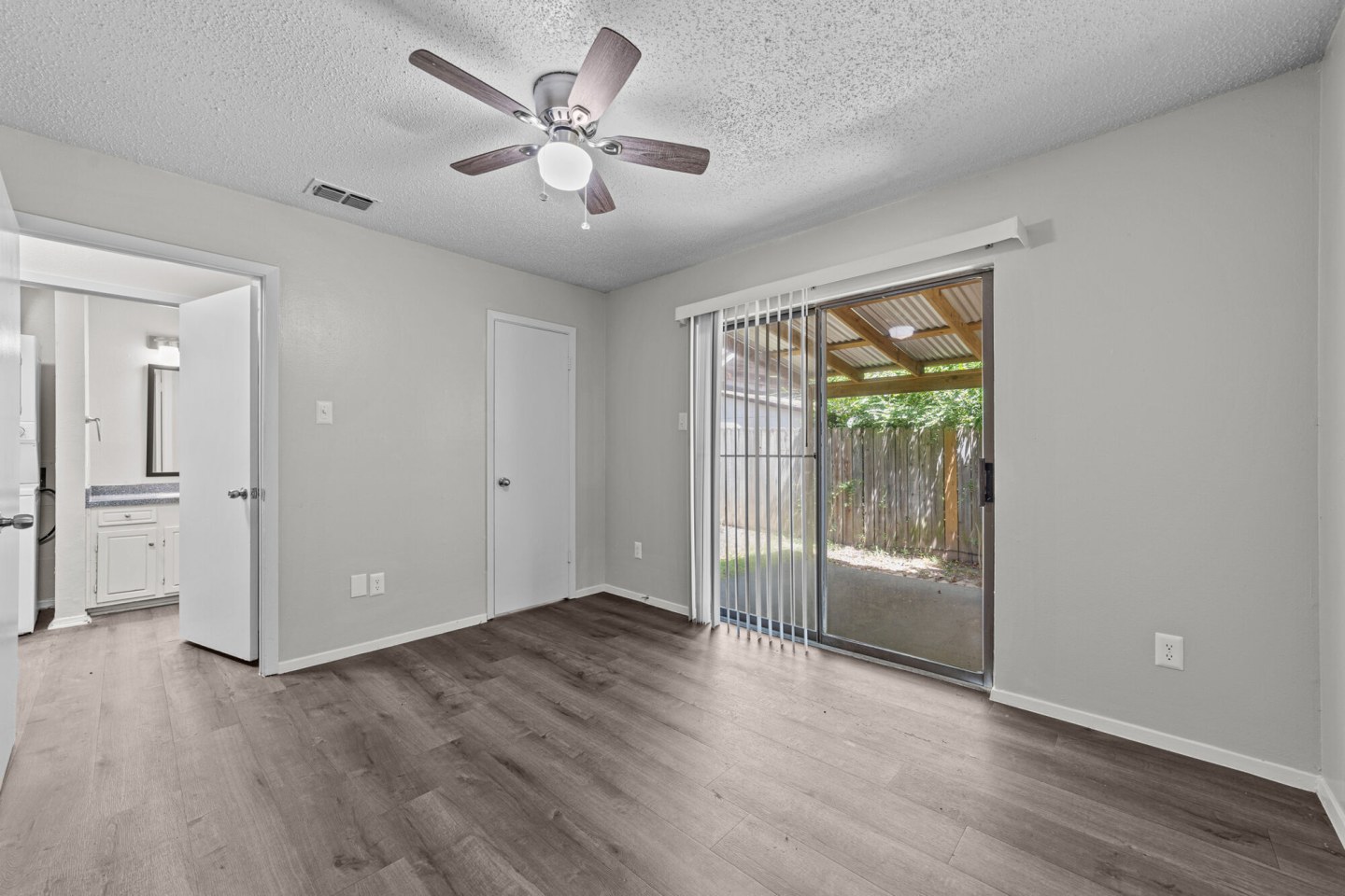 Silver Falls Townhomes Image 7
