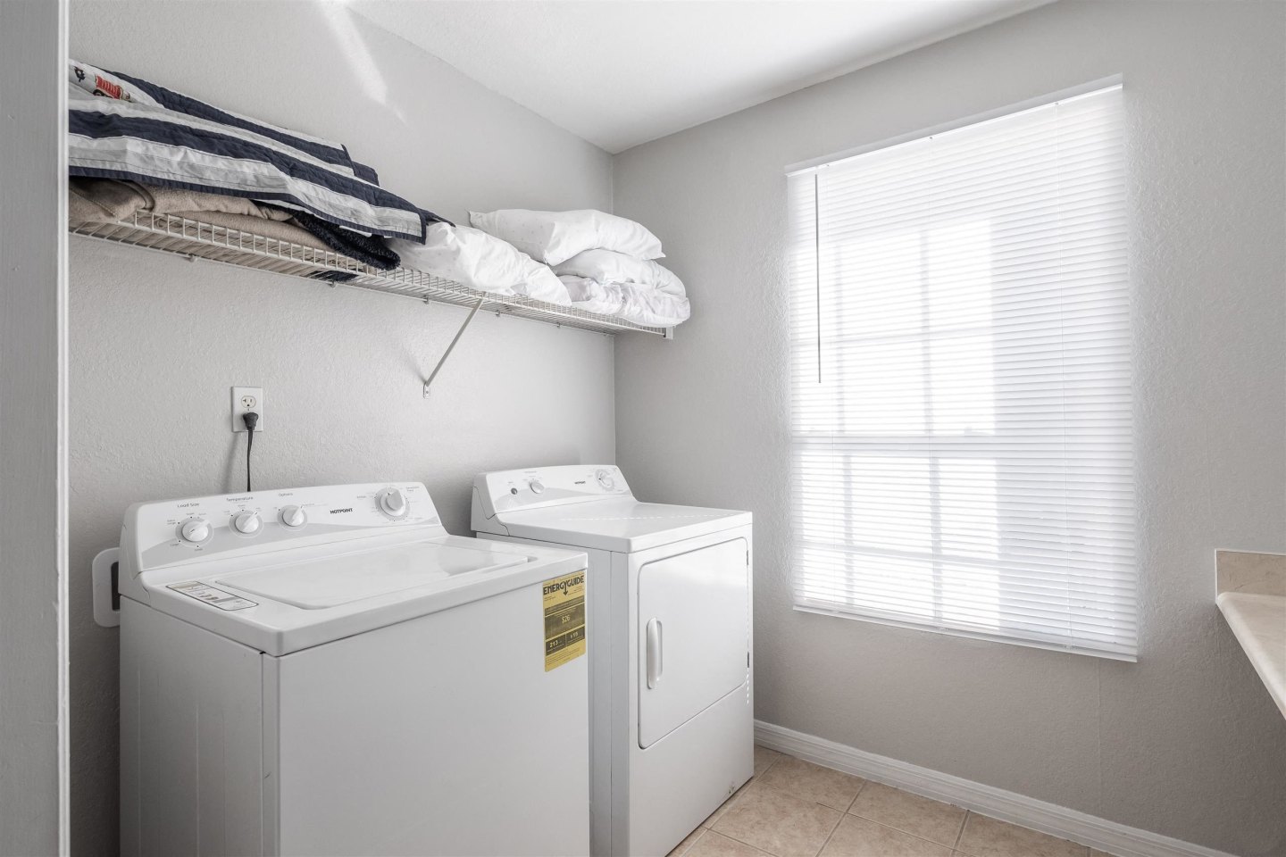 Summer Lake Villas Image 12