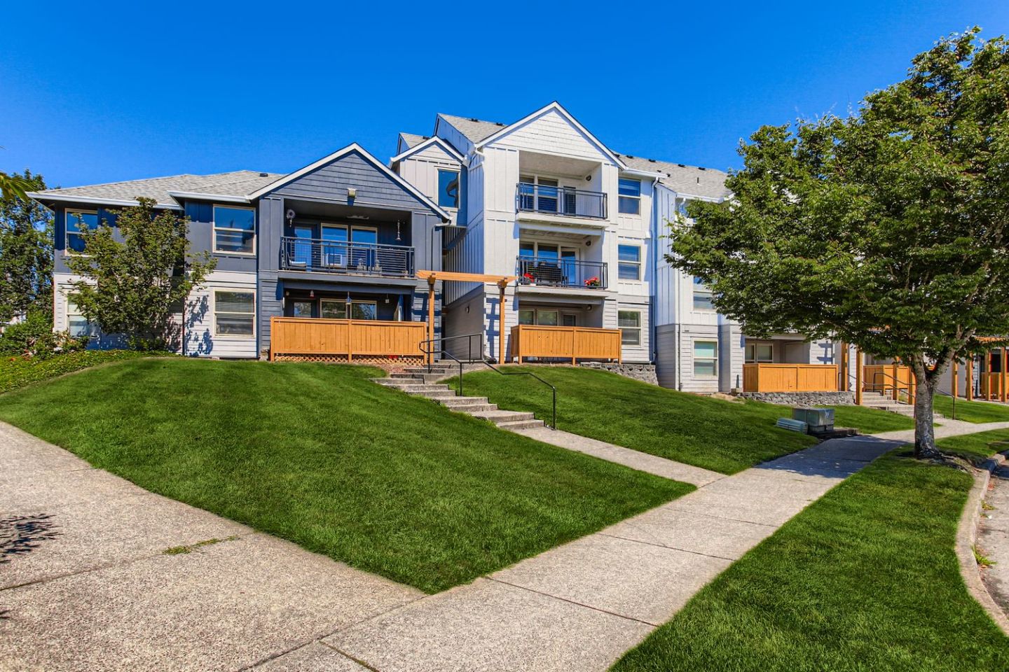 Sunnyside Village Image 32