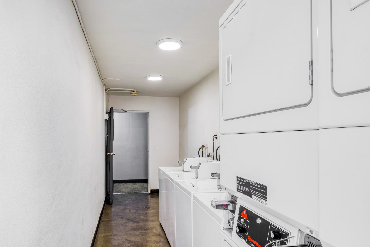 Victoria Apartments Image 14