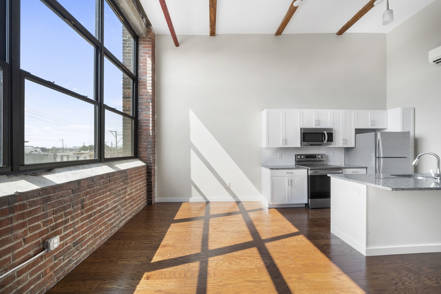 East Tioga Lofts Image 24