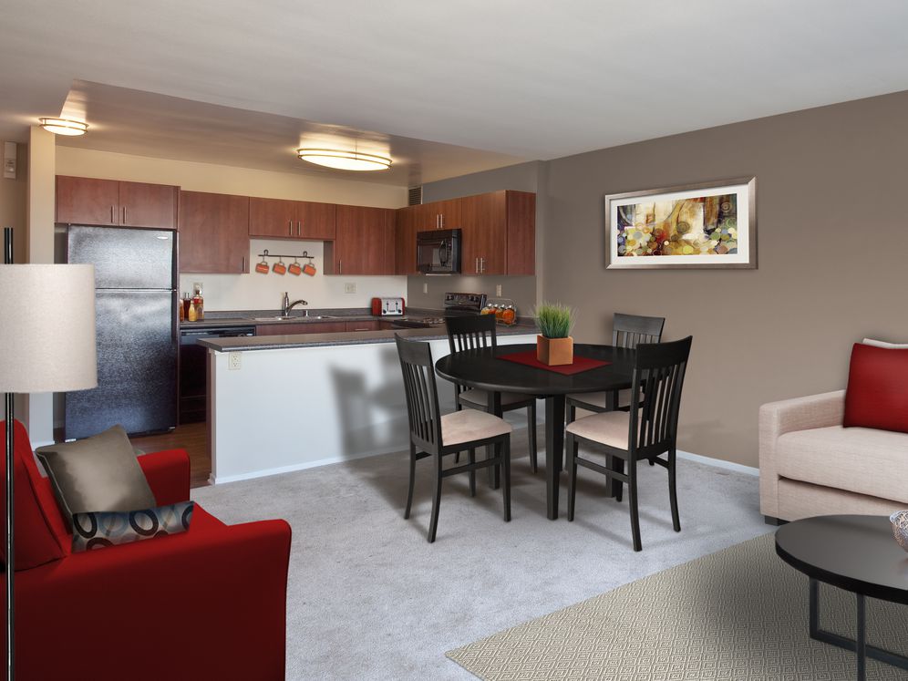 Avalon Sunset Towers Image 17