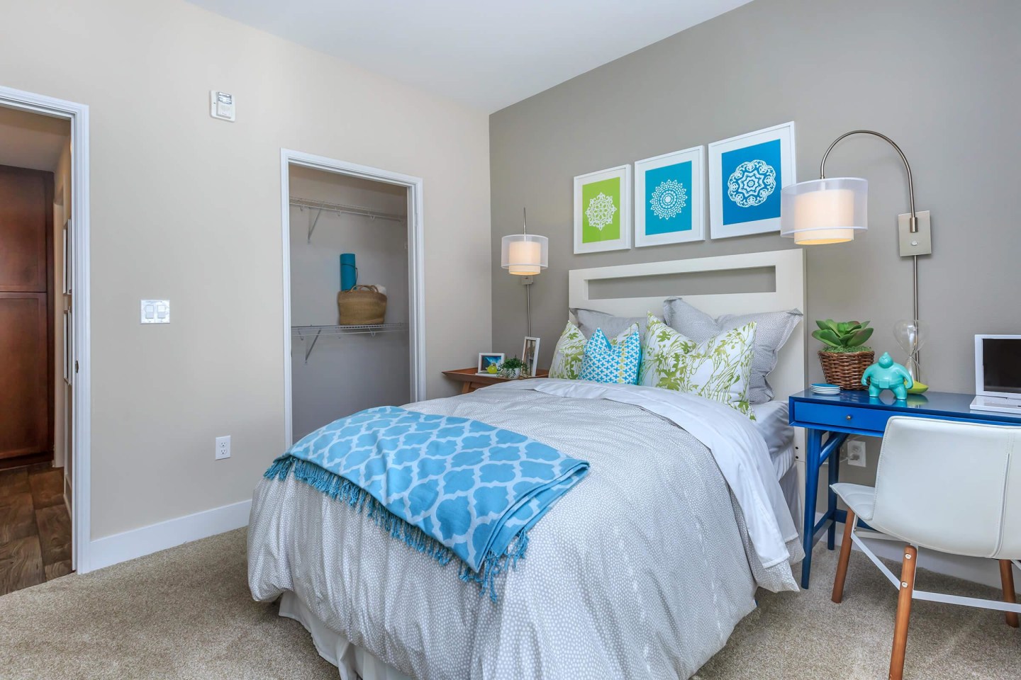 Sendero Gateway Apartment Homes Image 5