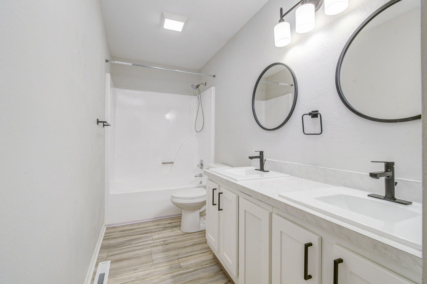 The Arbor Apartments and Townhomes Image 46