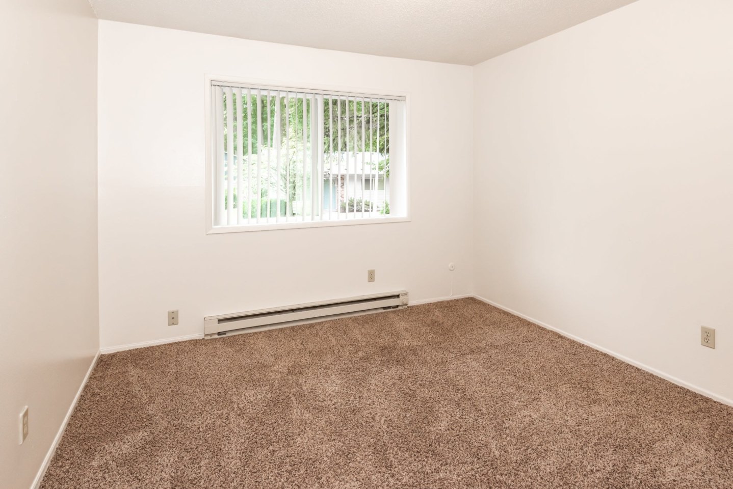 Churchill Gardens Apartments Image 10